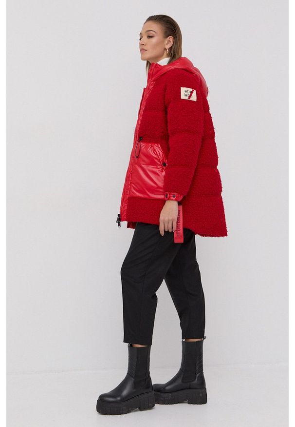 After Label Kurtka puchowa kolor czerwony zimowa. Okazja: na co dzień. Kolor: czerwony. Materiał: puch. Długość: długie. Sezon: zima. Styl: casual