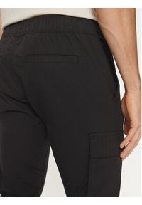 Calvin Klein Jeans Joggery J30J327614 Czarny Skinny Fit. Kolor: czarny. Materiał: bawełna #5
