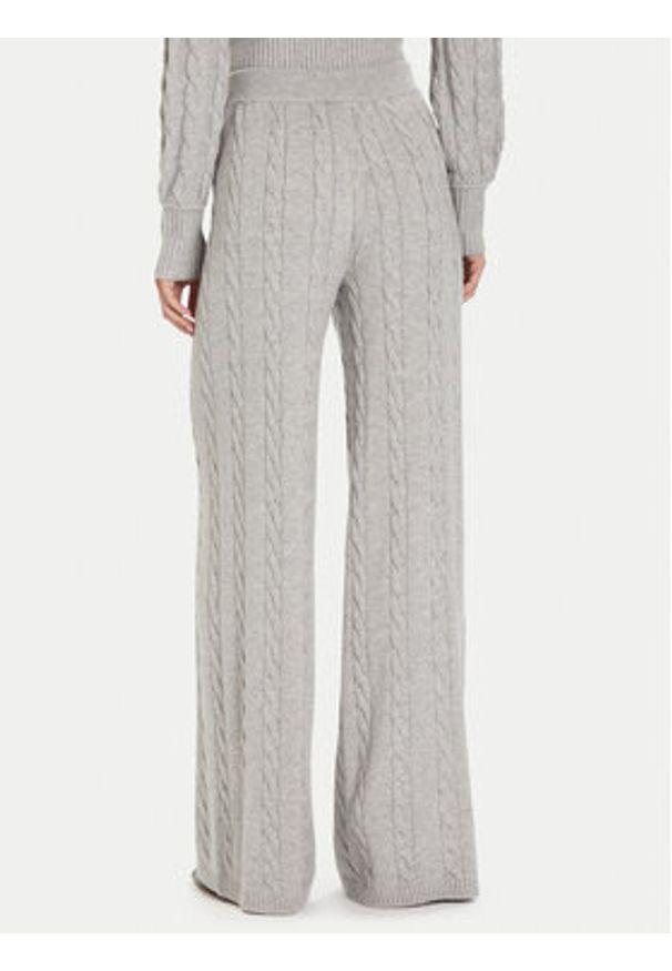 Guess Spodnie dzianinowe W5BB52 Z1192 Szary Regular Fit. Kolor: szary. Materiał: syntetyk