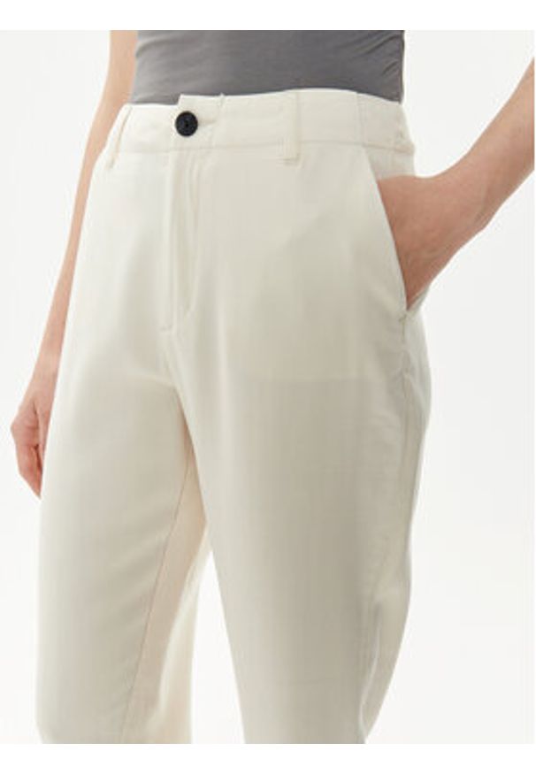 only - ONLY Chinosy Aris 15310843 Beżowy Regular Fit. Kolor: beżowy. Materiał: wiskoza