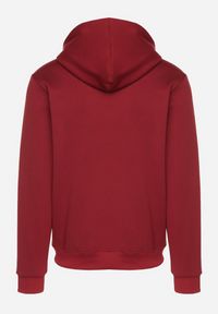 Born2be - Bordowa Bluza z Kapturem i Kangurkową Kieszenią Envila. Okazja: na co dzień. Typ kołnierza: kaptur. Kolor: czerwony. Materiał: jeans. Styl: casual, elegancki