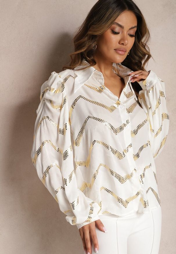 Renee - Biała Koszula w Metaliczny Nadruk z Bufkami w Ramionach Radica. Kolor: biały. Wzór: nadruk