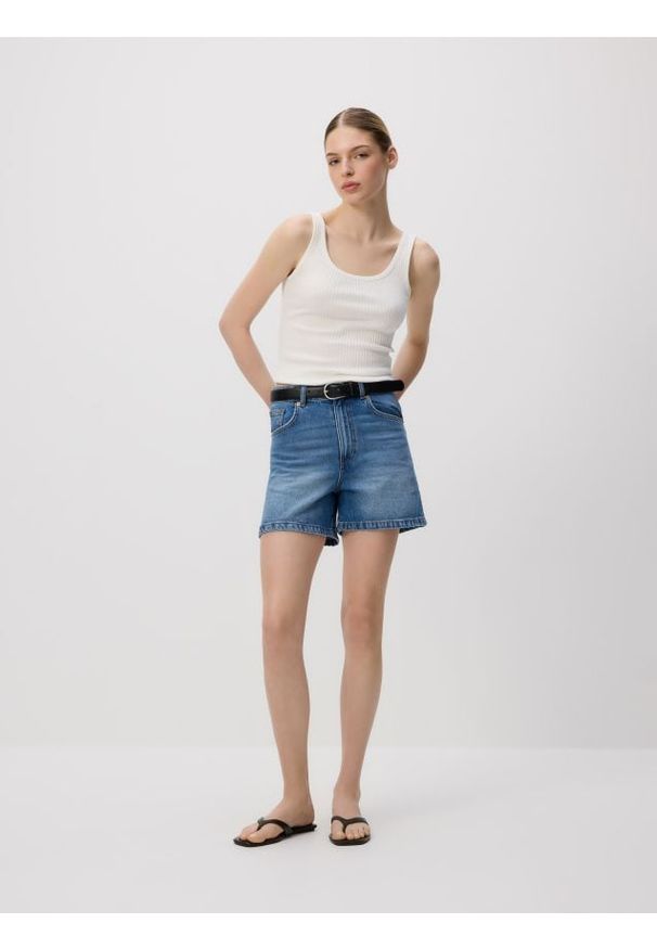 Reserved - Jeansowe szorty - niebieski. Kolor: niebieski. Materiał: jeans