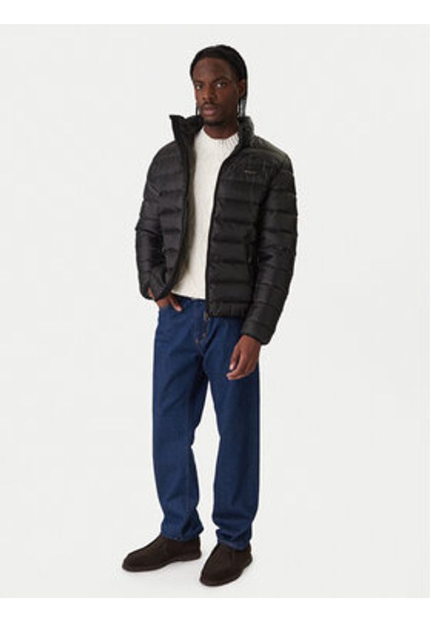 GANT - Gant Kurtka puchowa 7006526 Czarny Regular Fit. Kolor: czarny. Materiał: syntetyk