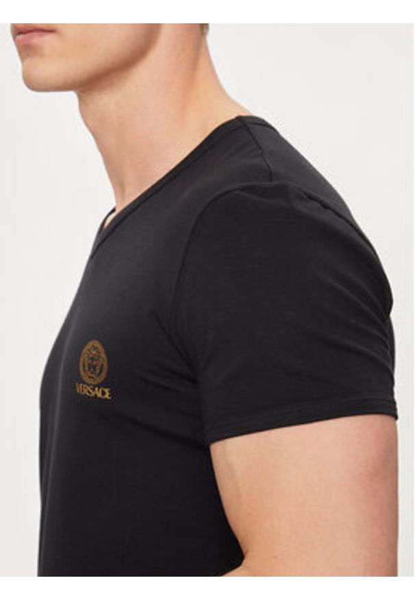 VERSACE - Versace T-Shirt AUU01004 Czarny Regular Fit. Kolor: czarny. Materiał: bawełna