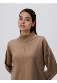 Reserved - Sweter z domieszką wełny - brązowy. Kolor: brązowy. Materiał: wełna