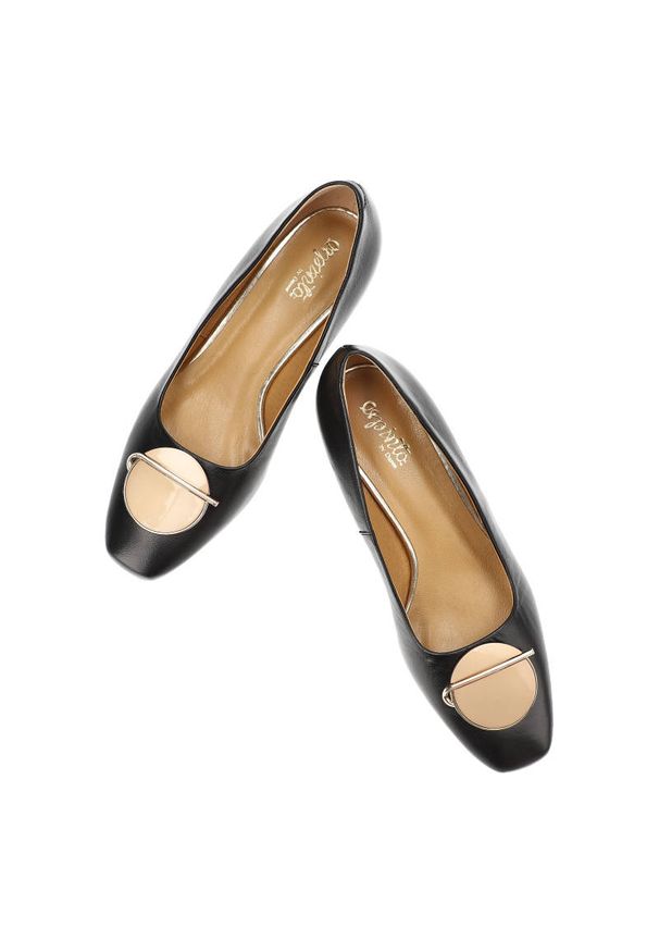 Czarne Czółenka Espirito Damskie Eleganckie Obuwie. Okazja: na co dzień. Kolor: czarny. Materiał: skóra. Szerokość cholewki: normalna. Wzór: aplikacja. Styl: elegancki