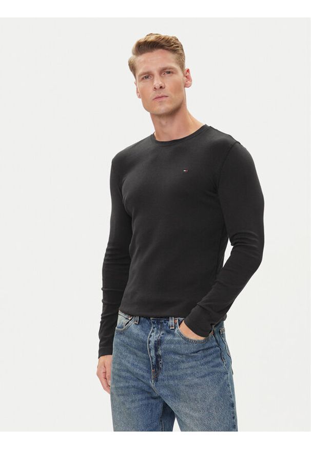 Tommy Jeans Longsleeve DM0DM04409 Czarny Slim Fit. Kolor: czarny. Materiał: bawełna. Długość rękawa: długi rękaw