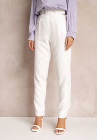Renee - Białe Spodnie Garniturowe High Waist z Paskiem Wenus. Stan: podwyższony. Kolor: biały. Materiał: materiał. Wzór: jednolity. Styl: elegancki #5