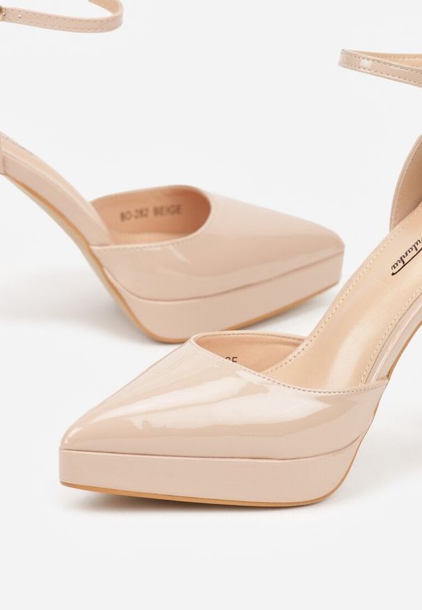 Born2be - Beżowe Lakierowane Szpilki na Platformie Eleffera. Okazja: na co dzień. Zapięcie: sprzączka. Kolor: beżowy. Materiał: lakier. Obcas: na platformie. Styl: casual, elegancki, klasyczny