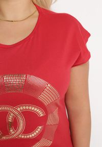 Born2be - Czerwony Bawełniany T-shirt z Metalicznym Nadrukiem Lapur. Okazja: na co dzień. Kolor: czerwony. Materiał: bawełna. Wzór: nadruk. Styl: casual #2