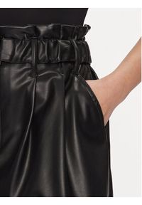 DKNY Szorty materiałowe P3GWTU59 Czarny Regular Fit. Kolor: czarny. Materiał: materiał, syntetyk #5