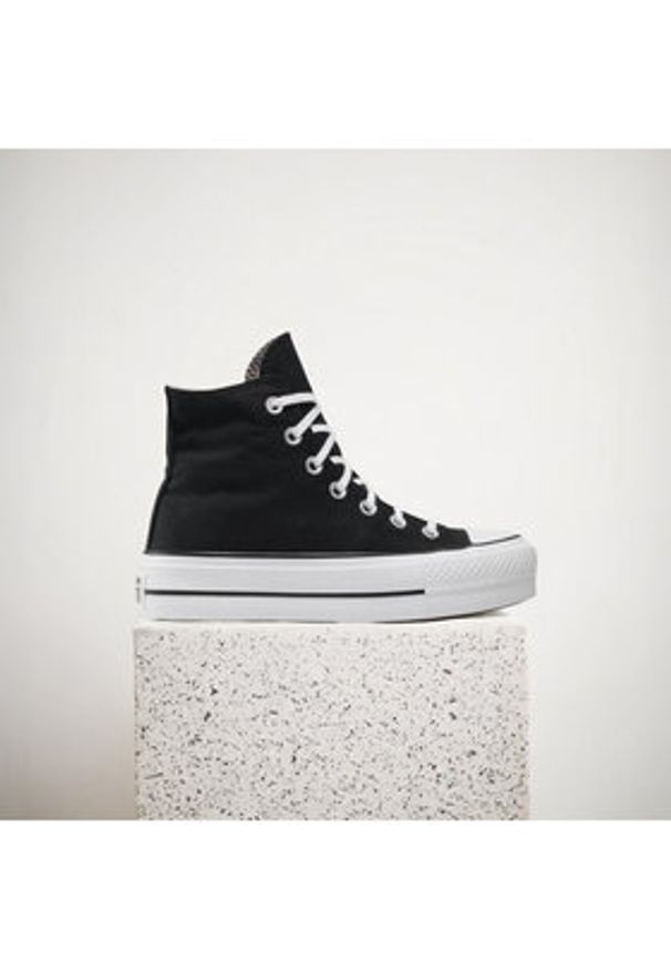 Converse Trampki Chuck Taylor All Star Lift Hi 560845C Czarny. Kolor: czarny. Materiał: materiał