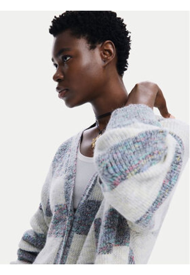 Desigual Kardigan Oxford 24WWJF70 Beżowy Regular Fit. Kolor: beżowy. Materiał: syntetyk