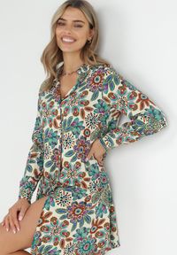 Born2be - Zielona Sukienka Koszulowa w Kwiaty z Kieszeniami Eborene. Kolor: zielony. Materiał: wiskoza, tkanina. Wzór: kwiaty. Typ sukienki: koszulowe. Długość: mini #1