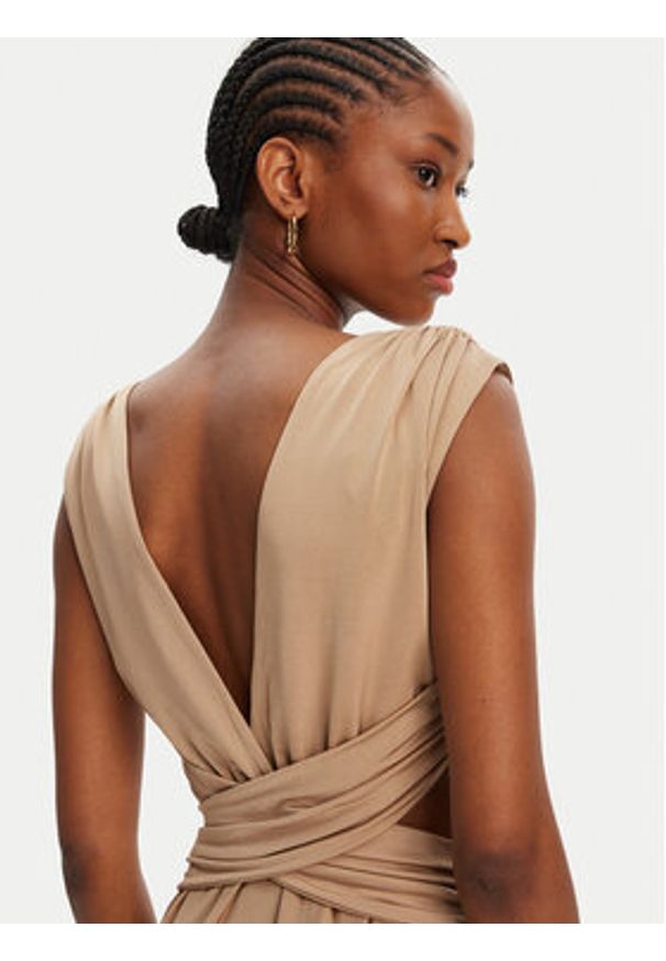 ACCESS FASHION Sukienka wieczorowa 53-3389-391 Beżowy Slim Fit. Kolor: beżowy. Materiał: syntetyk. Styl: wizytowy