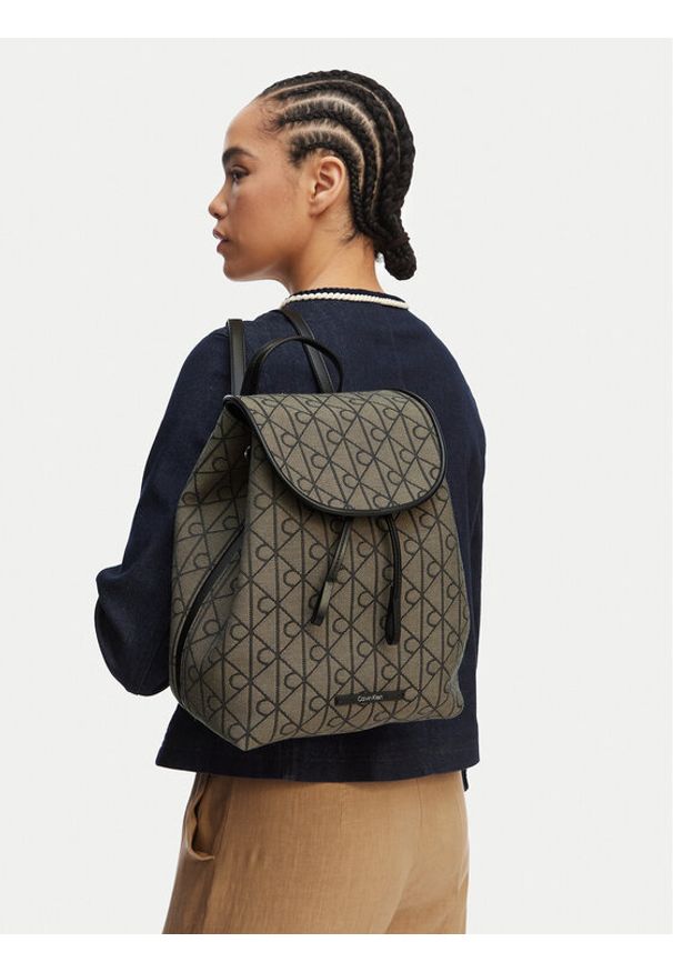 Calvin Klein Plecak Emblem Aop Jacquard Backpack LV04F3536G Brązowy. Kolor: brązowy. Materiał: materiał