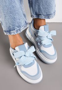 Born2be - Niebiesko-Białe Sneakersy na Niskiej Platformie z Szerokimi Sznurówkami Gritte. Kolor: niebieski. Obcas: na platformie #5