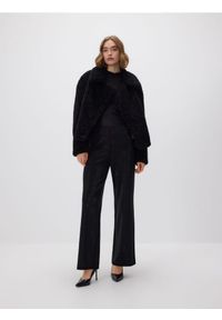 Reserved - Szerokie spodnie ze strassem - czarny. Kolor: czarny. Materiał: dzianina #1