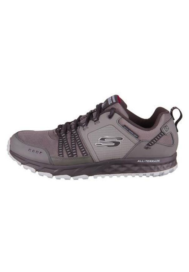 skechers - Buty do chodzenia męskie Skechers Escape Plan. Zapięcie: sznurówki. Kolor: wielokolorowy, fioletowy, czarny, szary. Materiał: materiał, syntetyk, tkanina. Szerokość cholewki: normalna. Sport: turystyka piesza