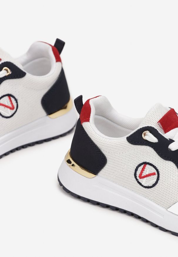 Born2be - Biało--Granatowe Sneakersy z Metalicznymi Wstawkami i Drobnym Haftem c. Wysokość cholewki: przed kostkę. Kolor: biały. Szerokość cholewki: normalna. Wzór: haft. Obcas: na płaskiej podeszwie