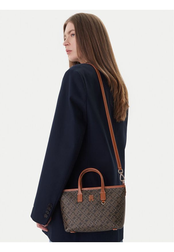TOMMY HILFIGER - Tommy Hilfiger Torebka Th Monoplay Mini Tote Le AW0AW18848 Czarny. Kolor: czarny. Materiał: skórzane
