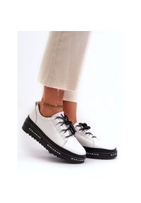Lakierowane Sneakersy Damskie Na Platformie Białe S.Barski LR592B. Kolor: biały. Materiał: lakier. Wzór: napisy. Obcas: na platformie #2
