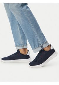 TOMMY HILFIGER - Tommy Hilfiger Sneakersy Lightweight Runner FM0FM05909 Granatowy. Kolor: niebieski. Materiał: mesh #1