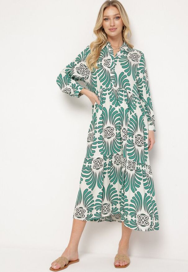 Born2be - Zielono-Biała Sukienka z Wiskozy z Podpinanymi Rękawami Zapinana na Guziki z Falbanką Kiosara. Typ kołnierza: dekolt w serek. Kolor: zielony. Materiał: wiskoza. Sezon: wiosna, lato. Styl: elegancki, klasyczny