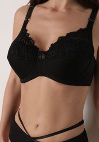 Born2be - Czarny Biustonosz na Szerokich Ramiączkach z Koronką Merabilla. Kolor: czarny. Materiał: koronka. Wzór: koronka #2