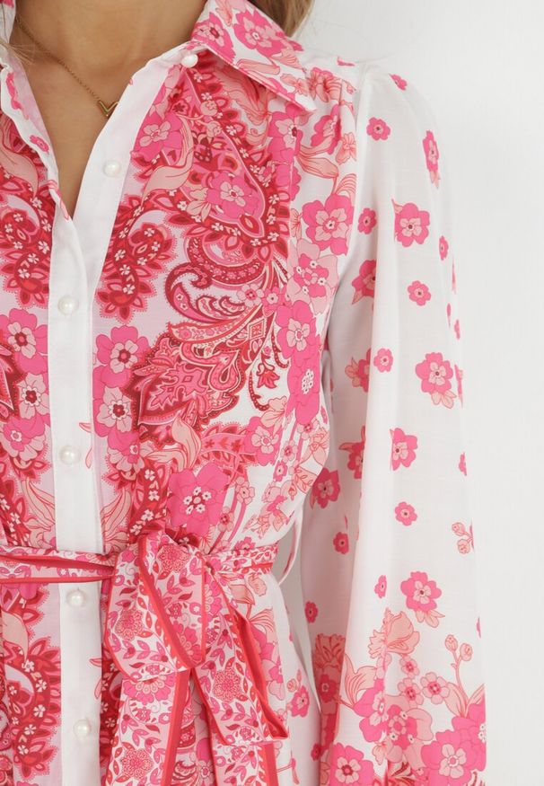 Born2be - Fuksjowa Koszulowa Sukienka z Guzikami i Gumką w Pasie Melija. Kolor: różowy. Materiał: materiał. Wzór: kwiaty. Sezon: wiosna, lato. Typ sukienki: koszulowe