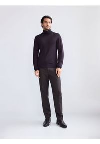 Reserved - Golf z dodatkiem lyocellu - ciemnofioletowy. Typ kołnierza: golf. Kolor: fioletowy. Materiał: wiskoza, jedwab #1