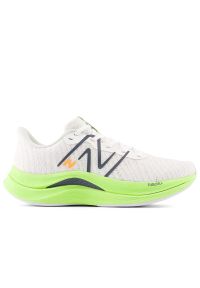 Buty New Balance FuelCell Propel v4 WFCPRCA4 - białe. Kolor: biały. Materiał: guma, syntetyk. Szerokość cholewki: normalna. Sport: fitness, bieganie #1