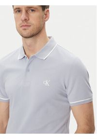 Calvin Klein Jeans Polo J30J315603 Niebieski Slim Fit. Typ kołnierza: polo. Kolor: szary. Materiał: bawełna