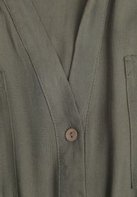 Renee - Zielona Koszulowa Sukienka z Bawełny z Wiązanym Paskiem i Podpinanymi Rękawami Cesela. Okazja: na co dzień. Kolor: zielony. Materiał: bawełna. Typ sukienki: koszulowe. Styl: boho, casual #6