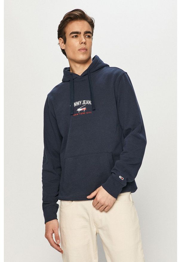 Tommy Jeans - Bluza. Okazja: na co dzień. Kolor: niebieski. Materiał: bawełna. Wzór: aplikacja. Styl: casual