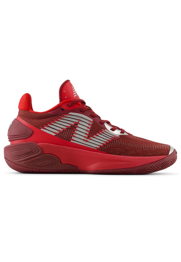 Buty męskie New Balance TWO WXY v5 BB2WYRD5 – czerwone. Wysokość cholewki: przed kolano. Kolor: czerwony. Materiał: guma, syntetyk, materiał. Szerokość cholewki: normalna. Sport: bieganie, koszykówka, fitness