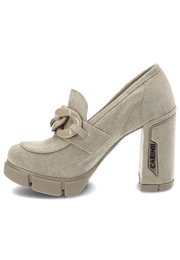 Półbuty damskie Carinii, zamszowa cholewka o miękkiej strukturze dekoracyjny łańcuch na podbiciu stabilny obcas, beżowe, B7963-R30. Okazja: do pracy, na spotkanie biznesowe. Zapięcie: bez zapięcia. Kolor: beżowy. Materiał: skóra, zamsz. Szerokość cholewki: normalna. Obcas: na obcasie. Styl: elegancki, biznesowy, klasyczny. Wysokość obcasa: średni