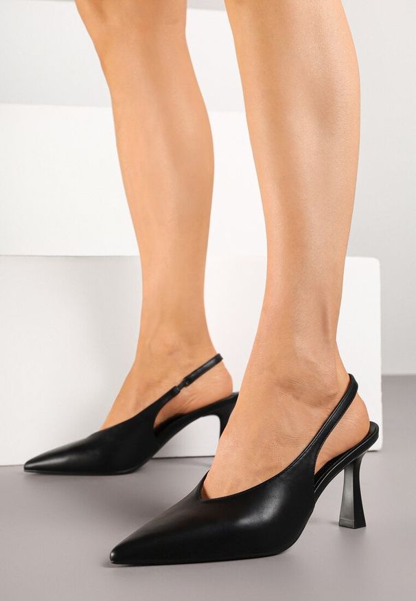 Born2be - Czarne Czółenka Sandały Vices na Szpilce Bez Pięty Kolenna. Okazja: na co dzień. Kolor: czarny. Materiał: jeans. Obcas: na szpilce. Styl: wizytowy, casual, elegancki