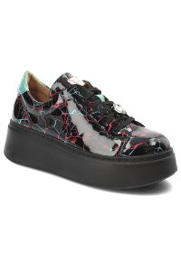 Czarne Sneakersy Maciejka Stylowe Obuwie Damskie. Kolor: czarny. Materiał: lakier