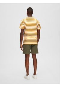 Selected Homme T-Shirt 16088527 Żółty Regular Fit. Kolor: żółty