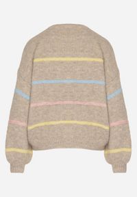 Born2be - Beżowy Nietoperzowy Sweter z Domieszką Wełny w Kolorowe Paski Rallieva. Okazja: na spacer, na co dzień. Kolor: beżowy. Materiał: wełna. Długość rękawa: długi rękaw. Długość: długie. Wzór: kolorowy, paski. Styl: casual, klasyczny #5