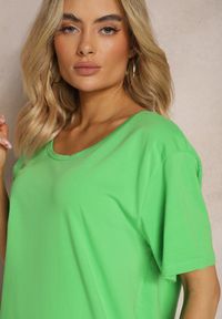 Renee - Zielona Bluzka w Stylu T-shirtowym z Okrągłym Dekoltem Lireuma. Kolor: zielony #3