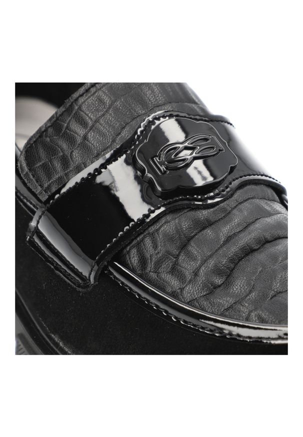 Czarne Mokasyny Filippo Modne Obuwie Damskie. Okazja: na co dzień. Kolor: czarny. Materiał: skóra, zamsz. Obcas: na obcasie. Styl: casual, klasyczny, elegancki. Wysokość obcasa: średni