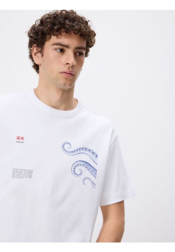 Reserved - T-shirt comfort z nadrukiem - biały. Kolor: biały. Materiał: bawełna, dzianina. Wzór: nadruk