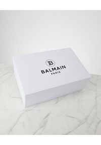 Balmain - BALMAIN - Metaliczne klapki z logo. Kolor: czarny. Materiał: guma. Wzór: aplikacja. Styl: wakacyjny, elegancki #5