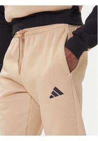 Adidas - adidas Dres Fleece Colorblock KB5265 Beżowy Regular Fit. Kolor: beżowy. Materiał: bawełna #4