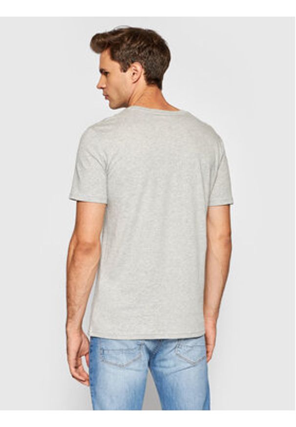 United Colors of Benetton - United Colors Of Benetton T-Shirt 3U53J1F15 Szary Regular Fit. Kolor: szary. Materiał: bawełna
