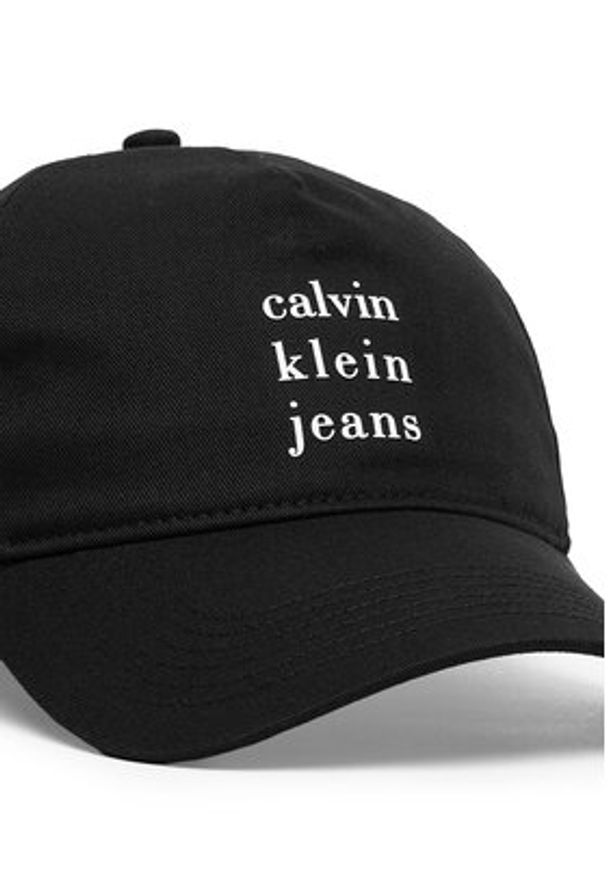 Calvin Klein Jeans Czapka z daszkiem Seasonal Printed LV04G5036G Czarny. Kolor: czarny. Materiał: bawełna