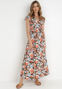 Born2be - Czarno-Niebieska Sukienka Iraris. Typ kołnierza: kołnierz z falbankami. Kolor: niebieski. Materiał: wiskoza, tkanina, materiał. Długość rękawa: bez rękawów. Wzór: kwiaty. Sezon: lato. Typ sukienki: kopertowe. Długość: maxi #1